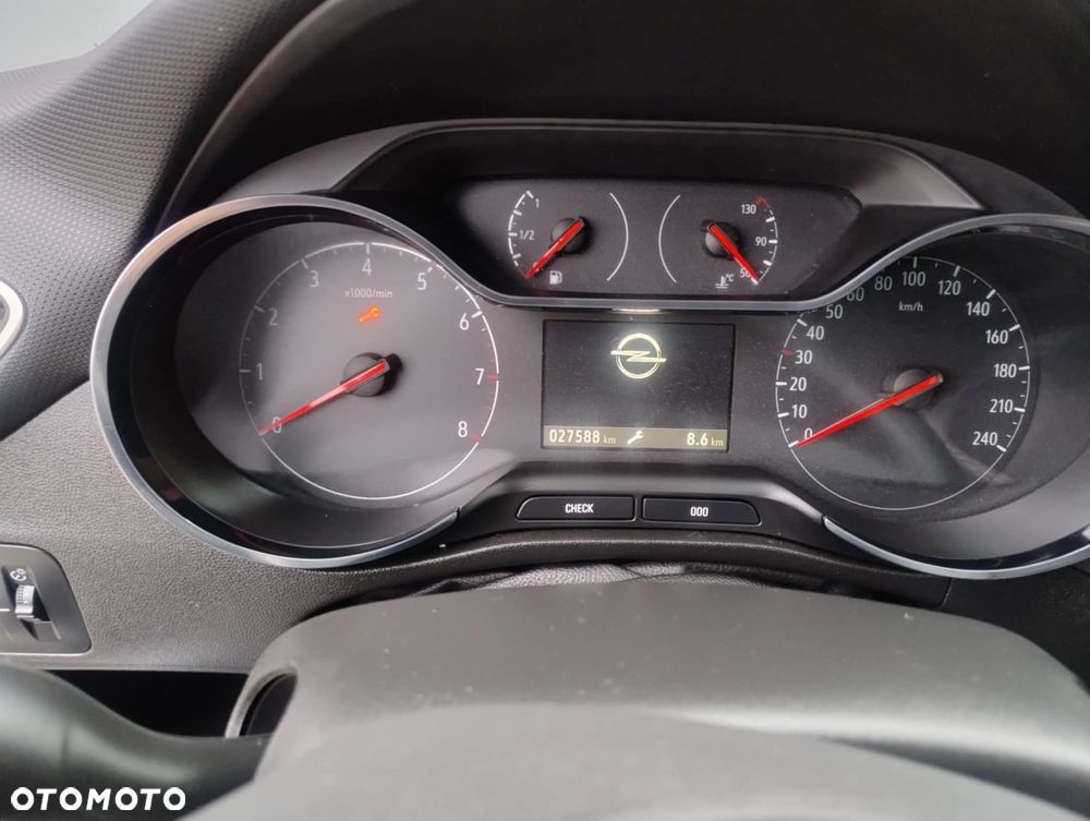 Opel Crossland X - 16