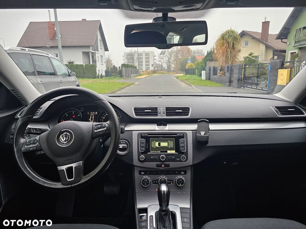 Volkswagen Passat Variant 2.0 TDI DSG BlueMotion Technology Highline - 8