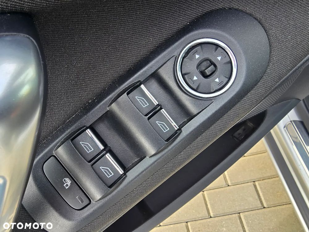 Ford S-Max 2.0 EcoBoost Titanium - 17