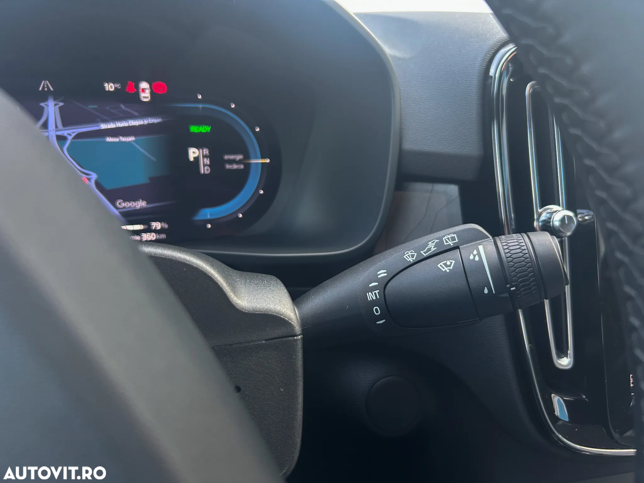 Volvo XC 40 Recharge Twin Motor AWD Plus - 31