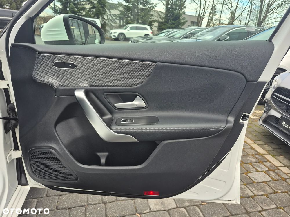 Mercedes-Benz Klasa A 200 7G-DCT - 28