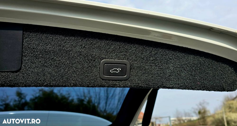 Volvo XC 60 D5 AWD Geartronic Summum - 11