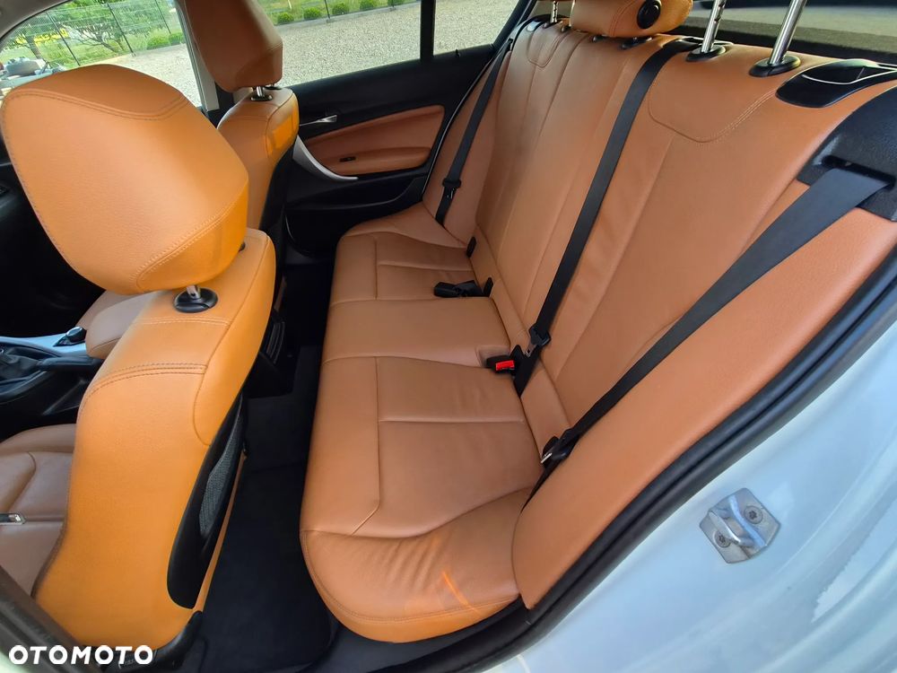 BMW Seria 1 120d Edition Metropolitan - 9