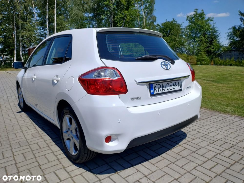 Toyota Auris 1.6 Club - 8