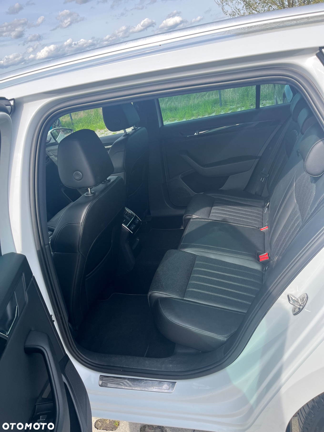 Skoda Superb 2.0 TDI 4x4 L&K DSG - 13