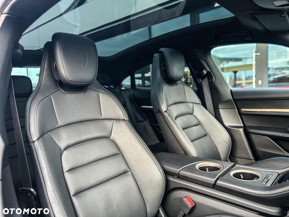 Porsche Taycan 105kWh 4S Performance Plus - 12
