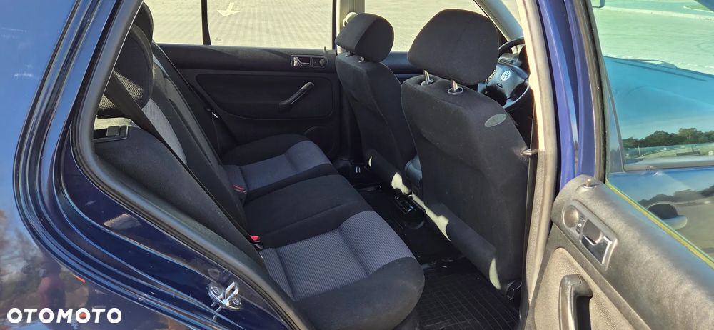 Volkswagen Golf - 11