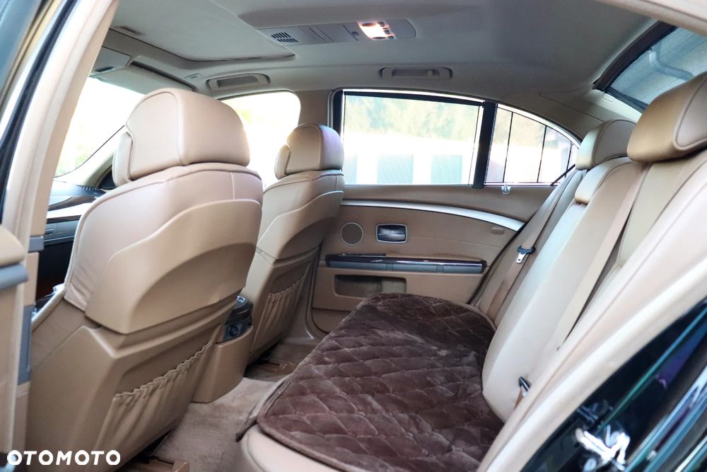 BMW Seria 7 - 25