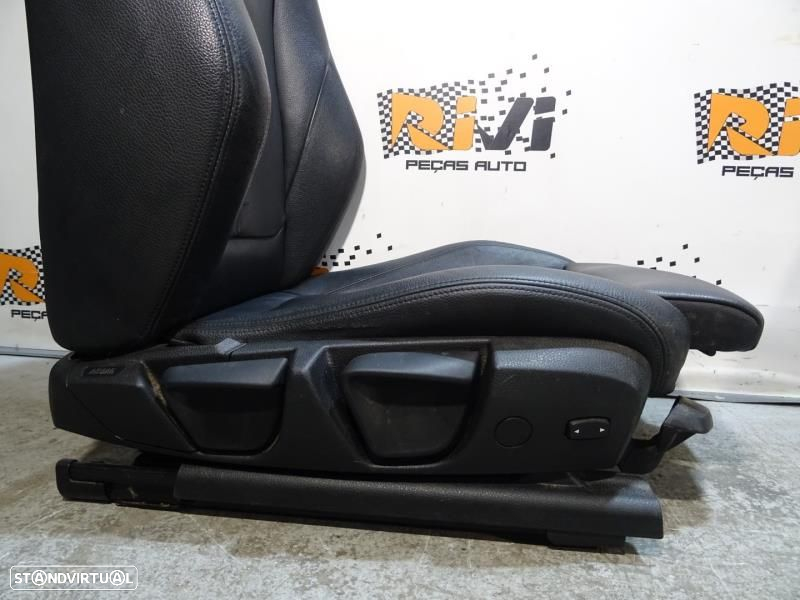 Bancos BMW Serie 3 F30 Pack M em Pele com Quartelas - 7