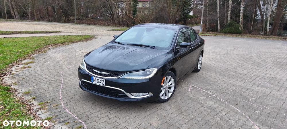 Chrysler 200 - 1