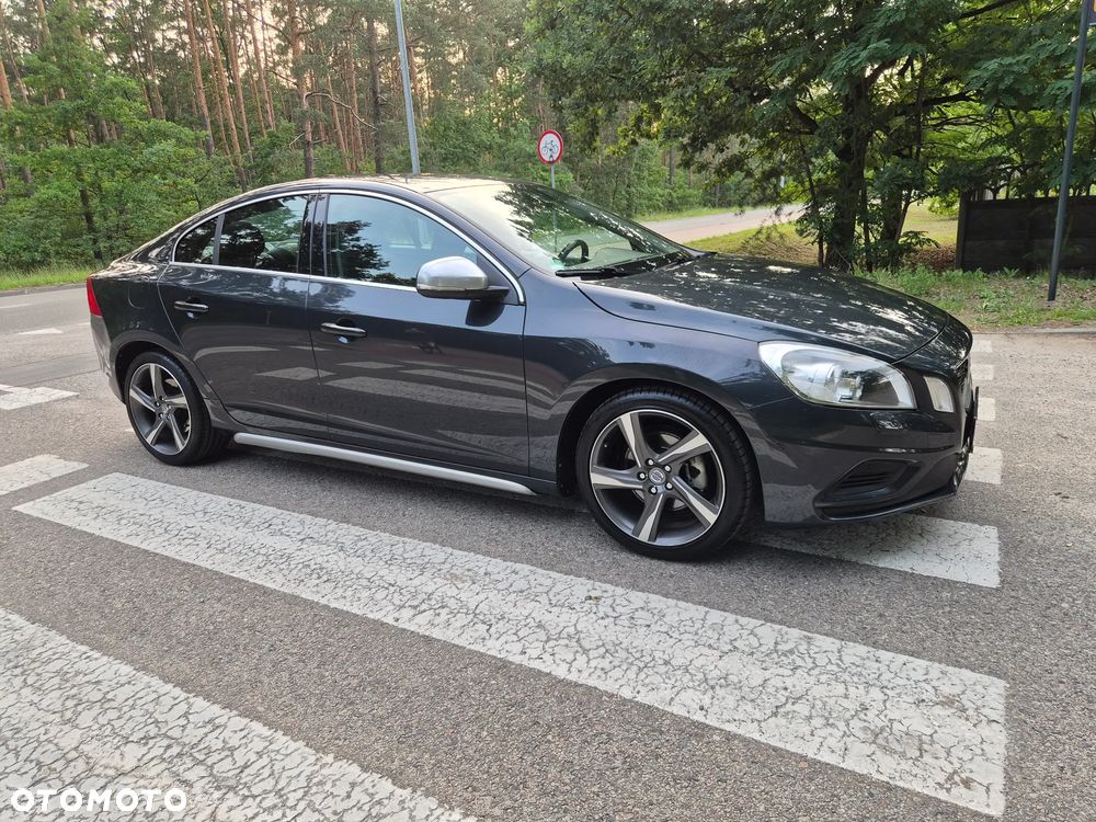 Volvo S60 D2 R-Design - 24