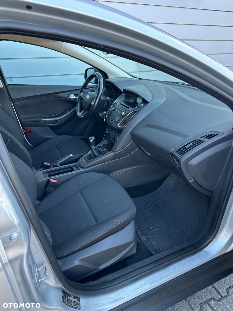 Ford Focus - 8