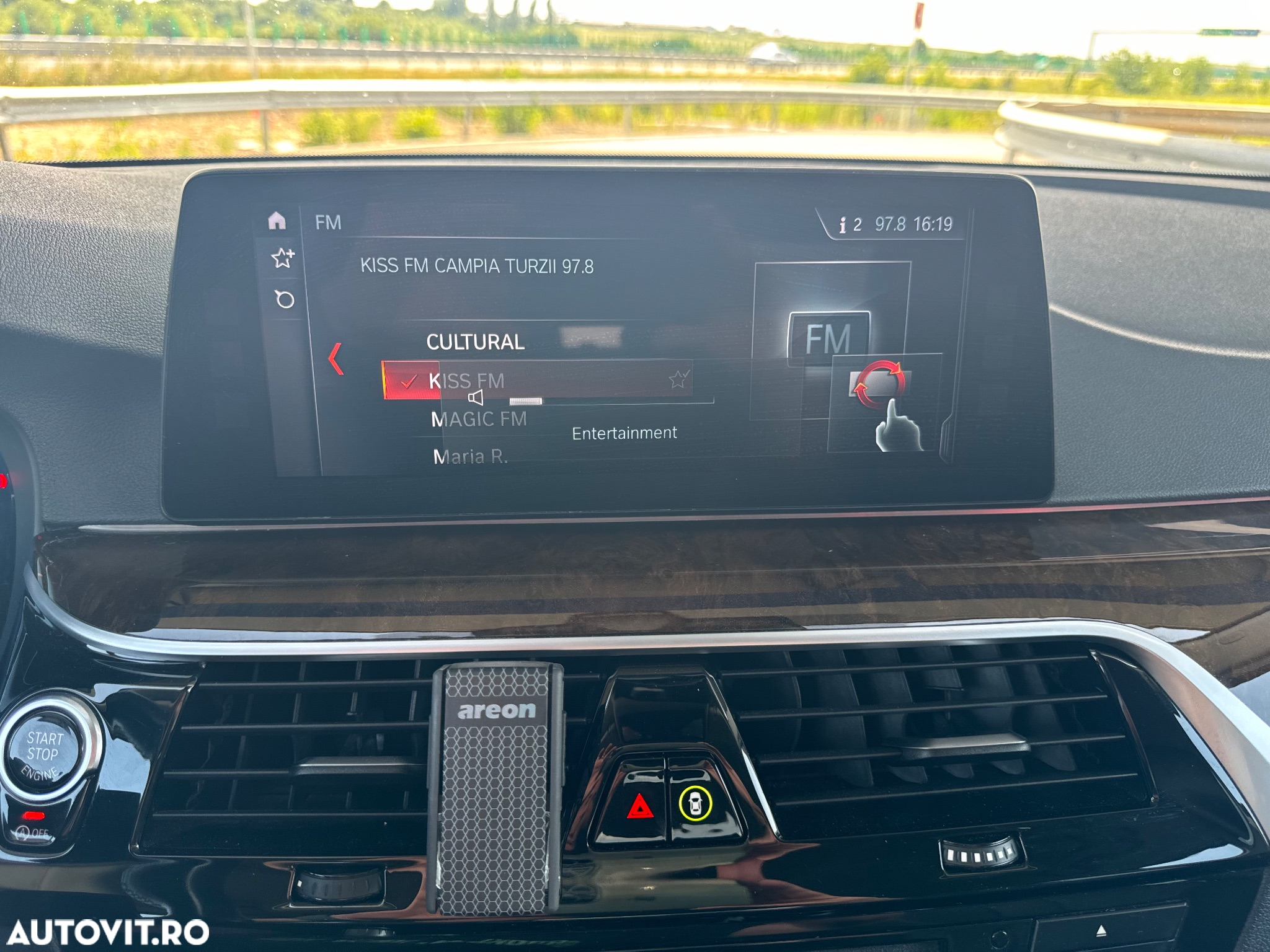 BMW Seria 5 520d xDrive AT - 38