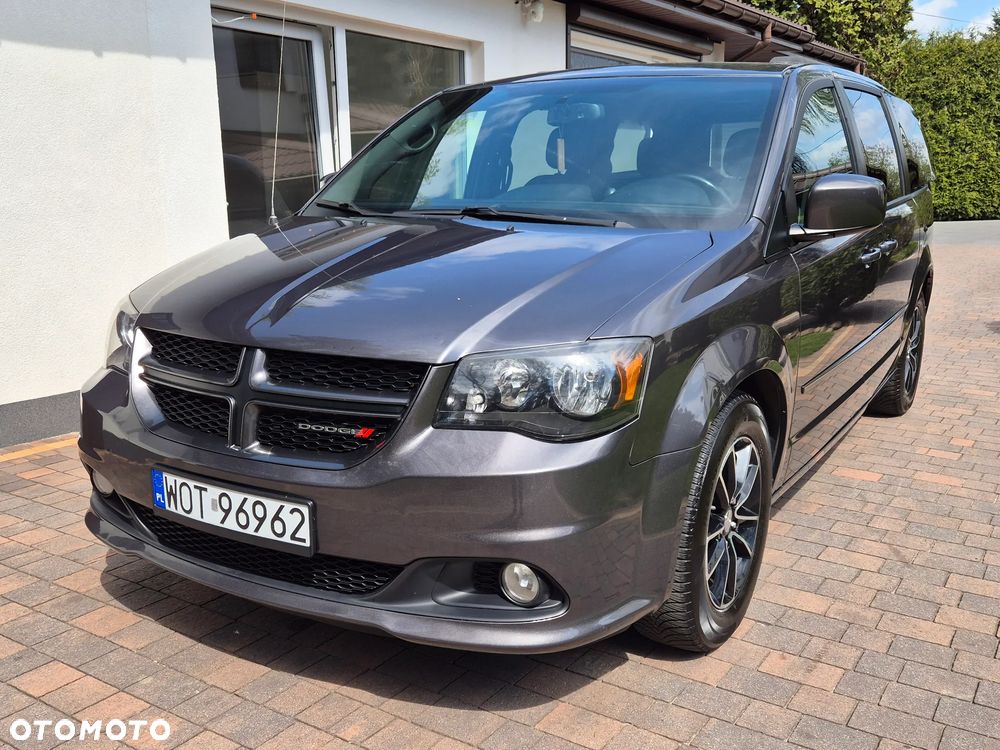 Dodge Grand Caravan - 8