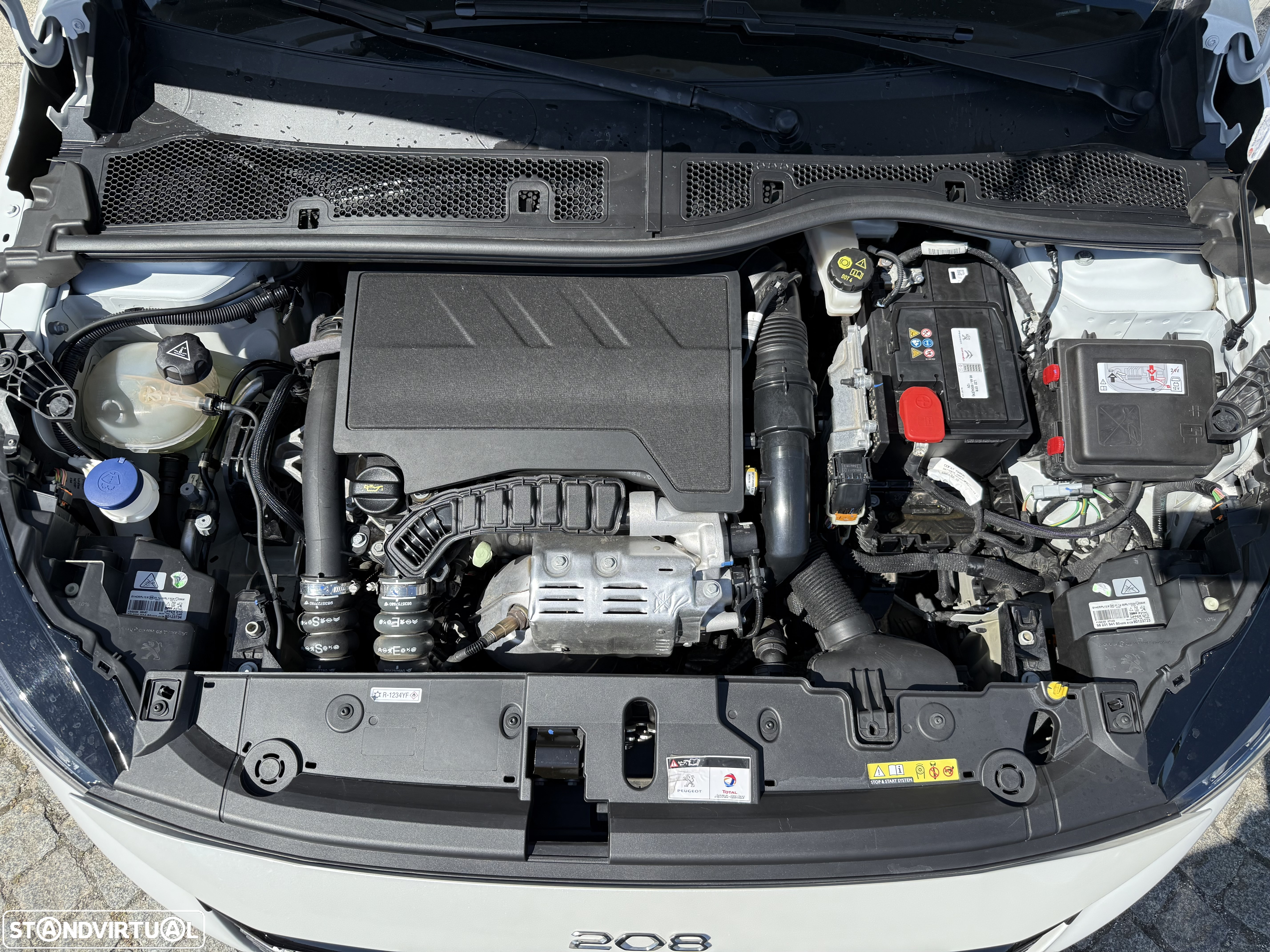 Peugeot 208 1.2 PureTech GT - 29