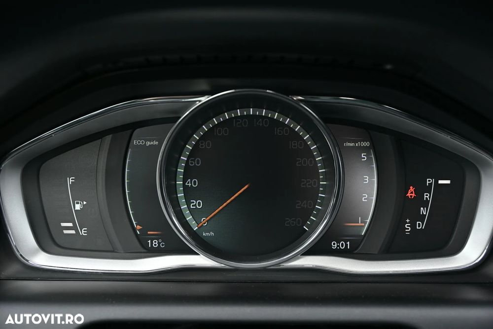 Volvo XC 60 D5 AWD Geartronic Summum - 30