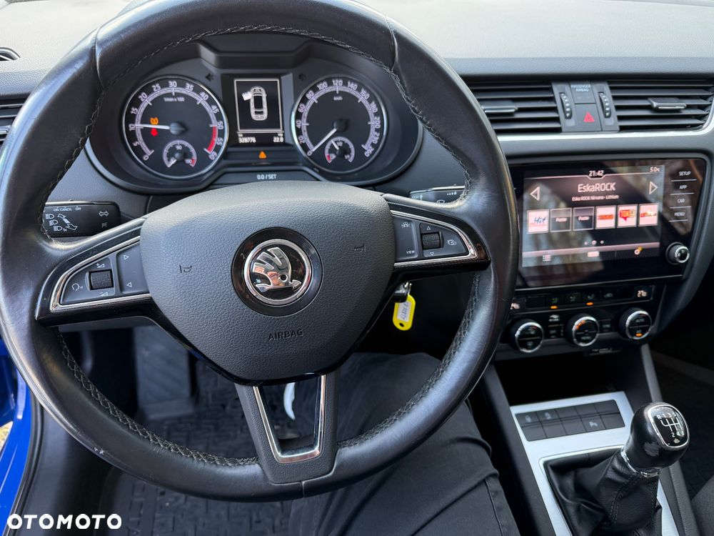 Skoda Superb 2.0 TDI SCR Ambition - 9