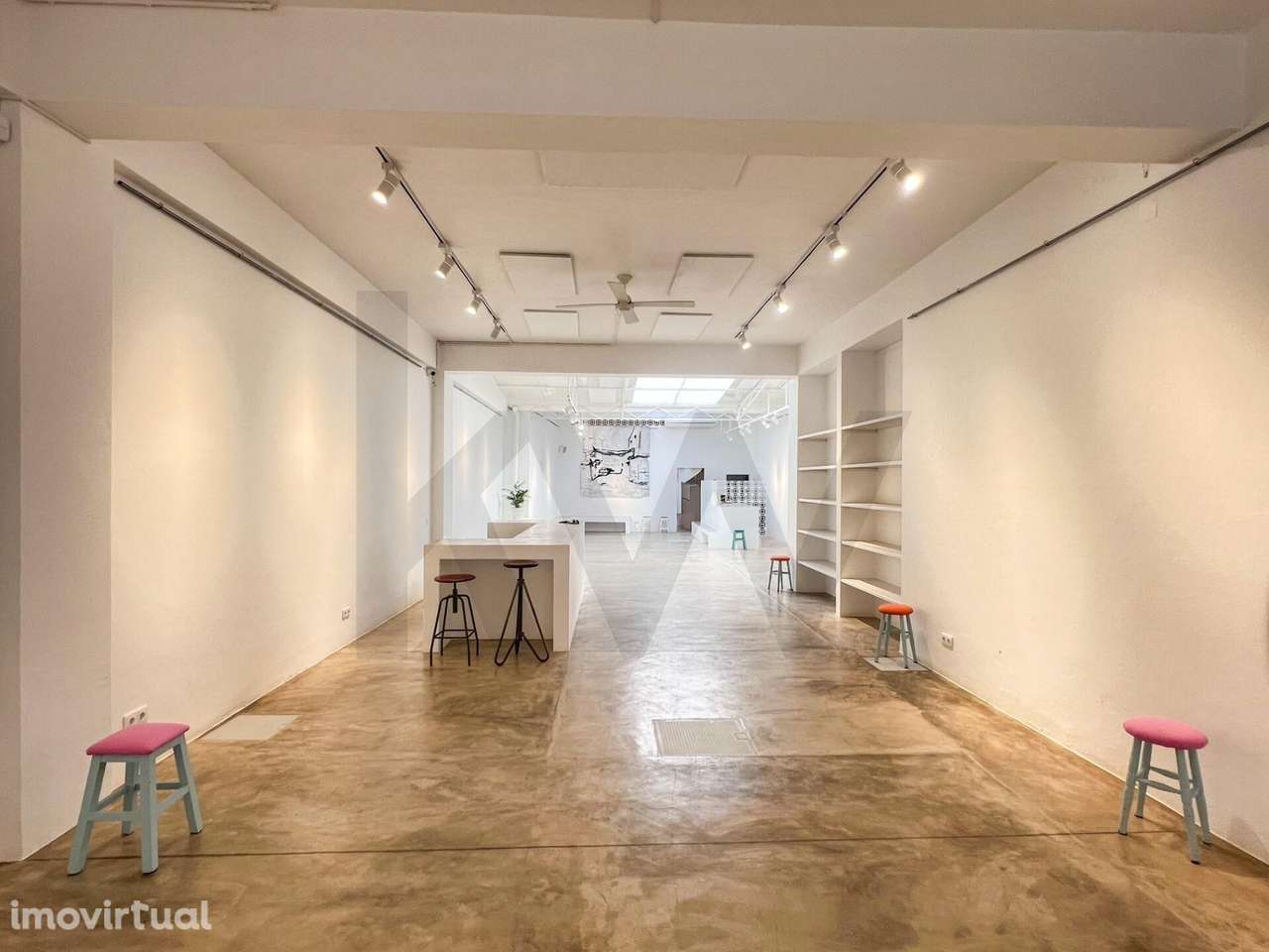 OPORTUNIDADE ÚNICA: LOFT 200m2 Totalmente Remodelado - Centro de Olhão - Grande imagem: 4/35
