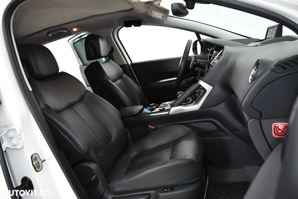Peugeot 3008 HYbrid4 - 14