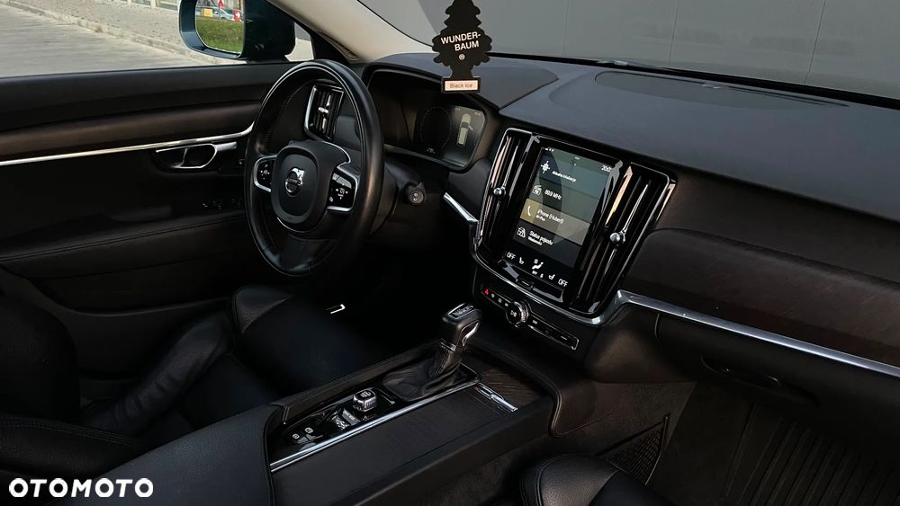 Volvo V90 Cross Country - 21