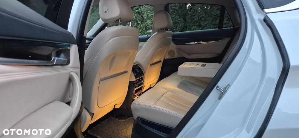 BMW X6 35i xDrive - 8