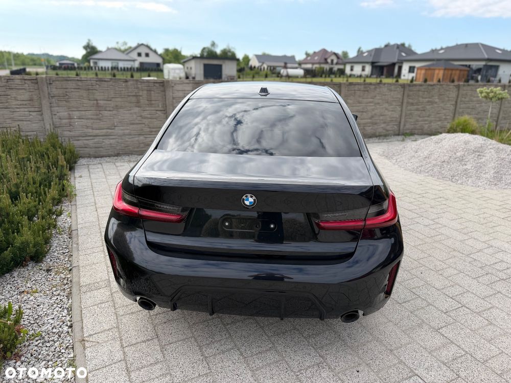 BMW Seria 3 330i xDrive M Sport - 15