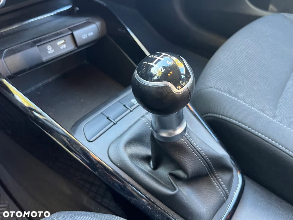 Kia Rio 1.2 L - 14
