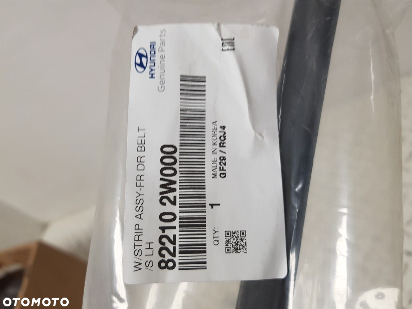FABRYCZNIE NOWA ORYGINALNA LISTWA ZGARNIAJĄCA DRZWI HYUNDAI SANTA FE III 3 12-16 PRAWA PRZEDNIA - 3