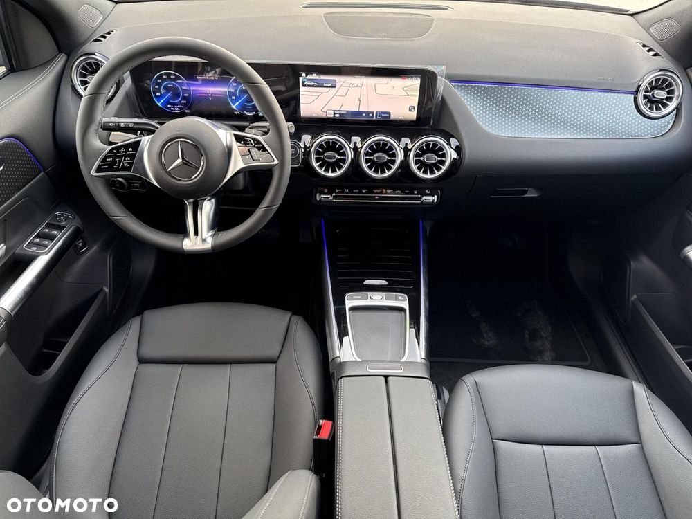 Mercedes-Benz EQA - 13