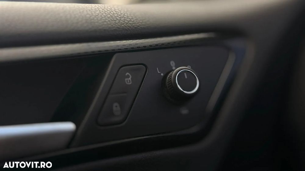 Volkswagen Golf 2.0 TDI 4Motion (BlueMotion Technology) Highline - 28