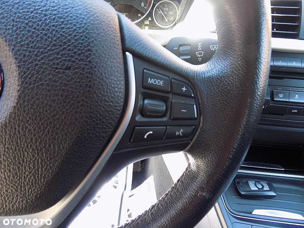 BMW Seria 3 320d Modern Line - 12