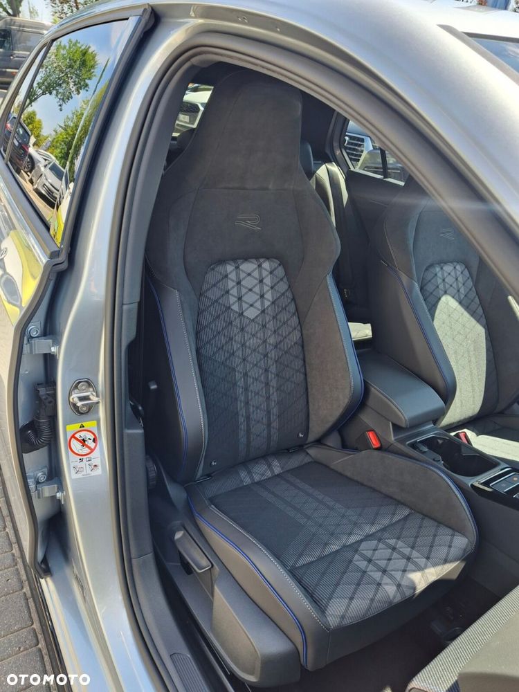 Volkswagen Golf 1.5 TSI R-Line Plus - 22