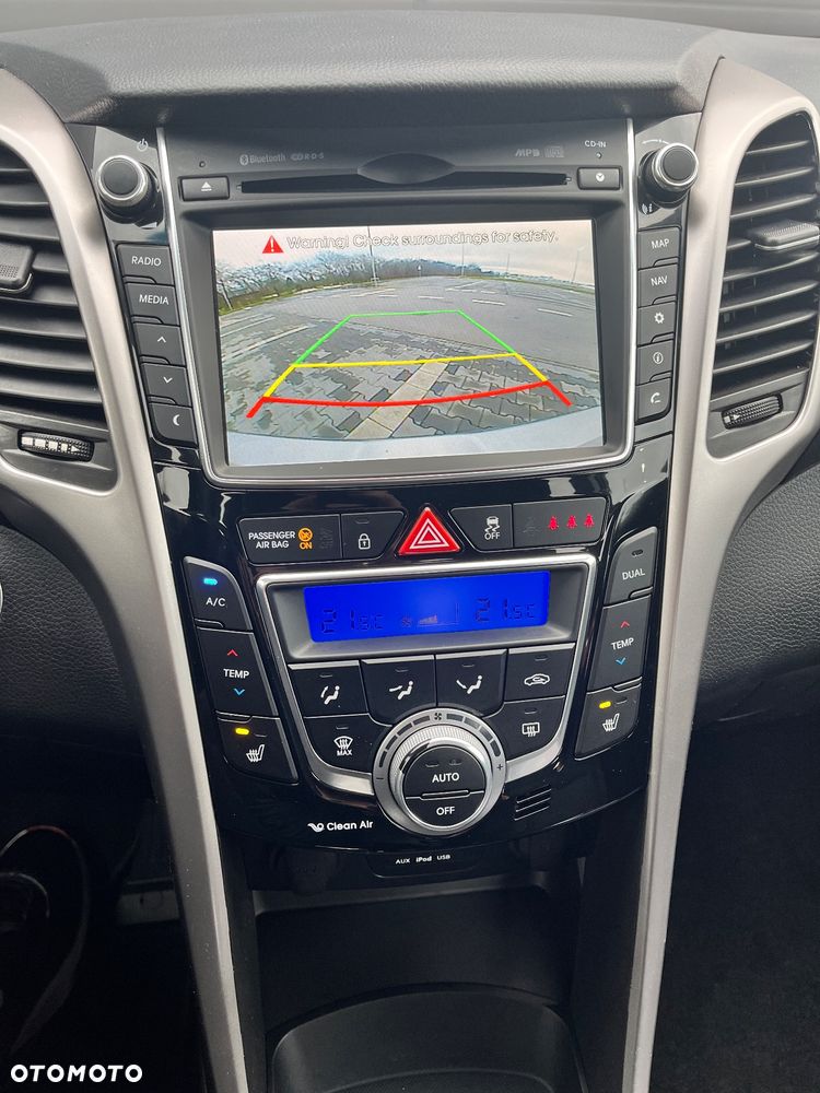 Hyundai i30 blue 1.6 CRDi YES Gold - 18