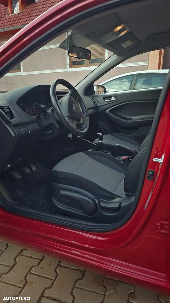 Hyundai i20 ver-1-2-l-84cp-5dr-comfort - 9