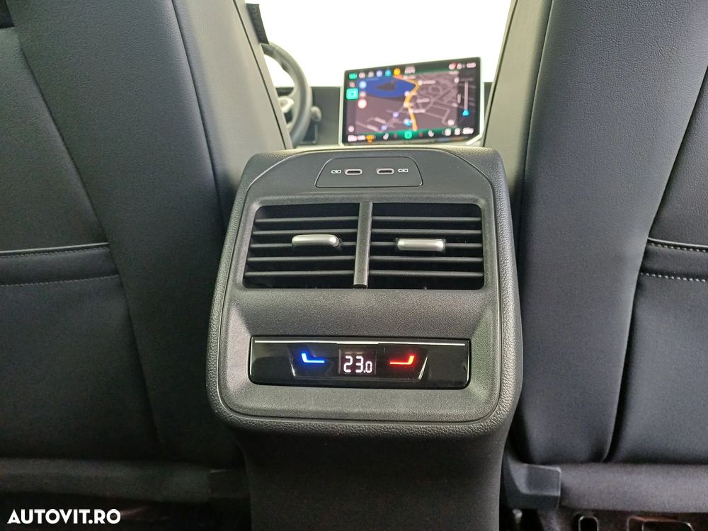 Volkswagen Passat 1.5 eTSI DSG MHEV Business - 38