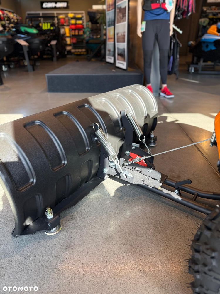 Can-Am Renegade - 8