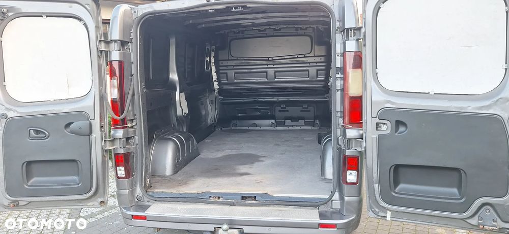Opel Vivaro - 10
