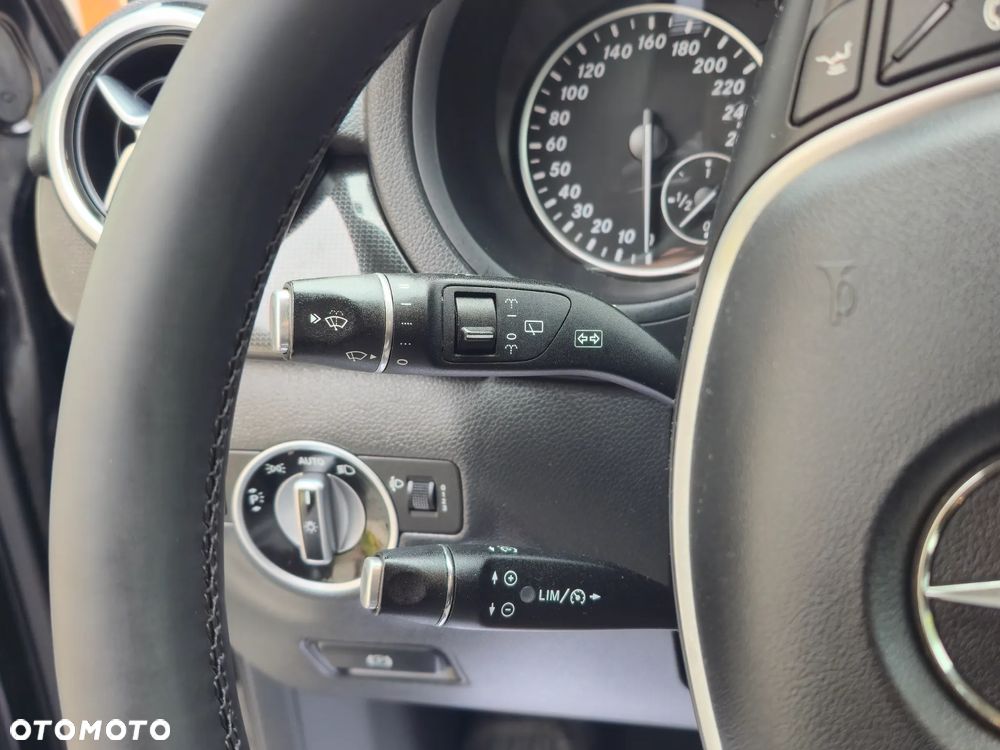 Mercedes-Benz Klasa B 180 CDI (BlueEFFICIENCY) 7G-DCT - 25