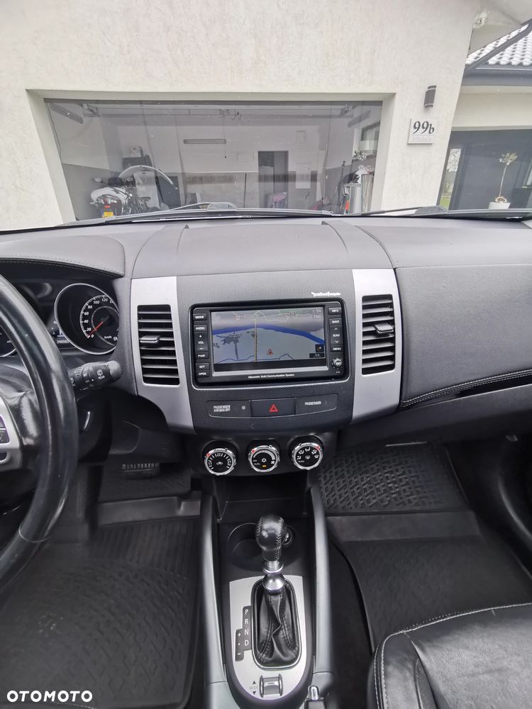 Mitsubishi Outlander 2.2 DI-D 4WD TC-SST Motion - 18