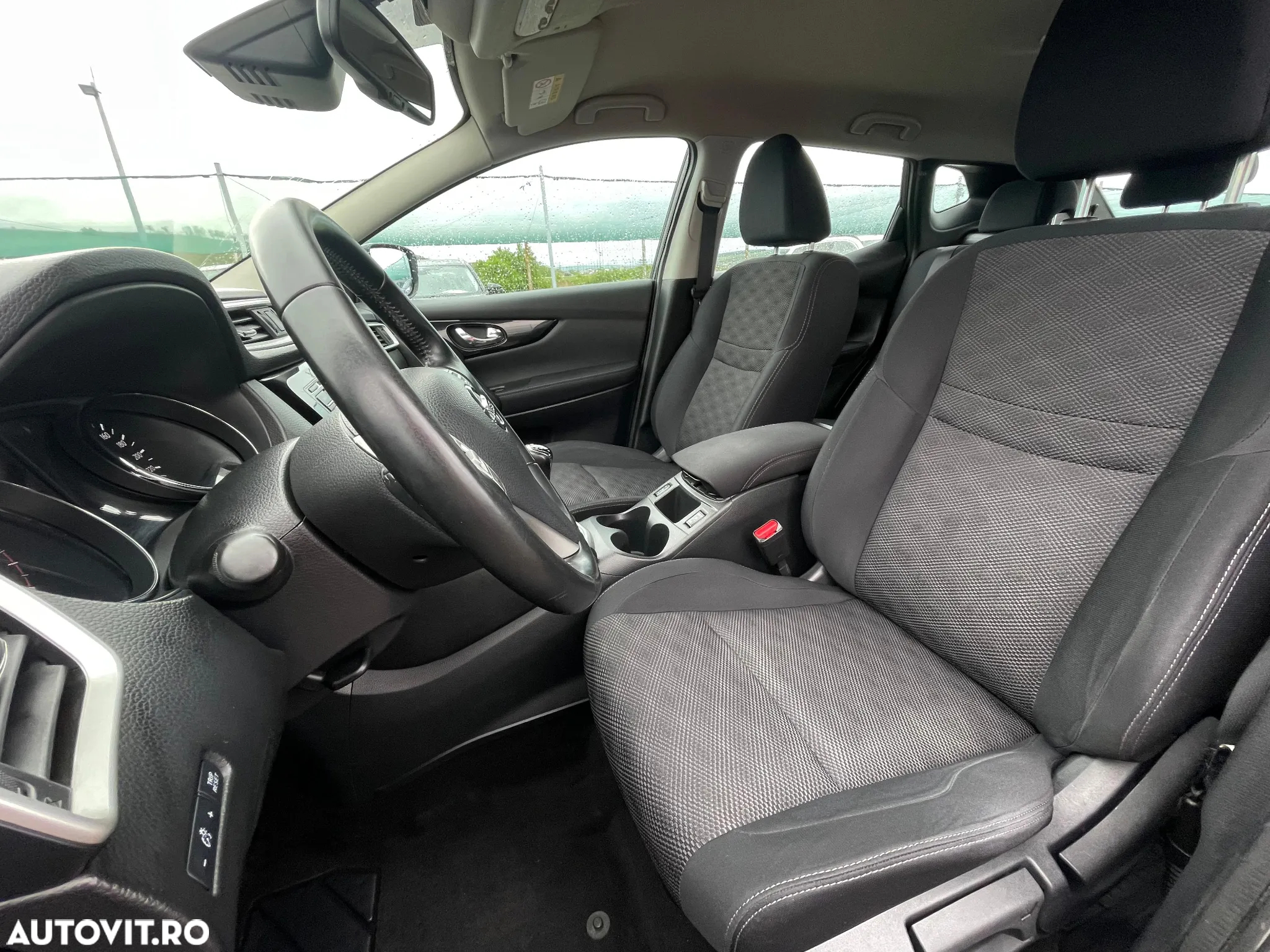 Nissan Qashqai 1.6 DCI 4 x 4 DPF acenta - 14