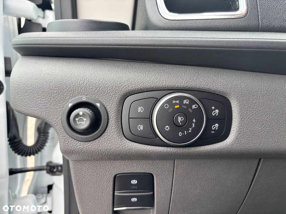 Ford Transit - 27