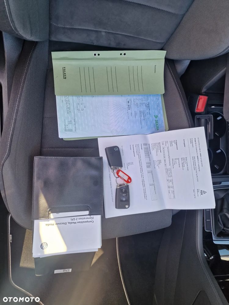 Volkswagen Golf - 16