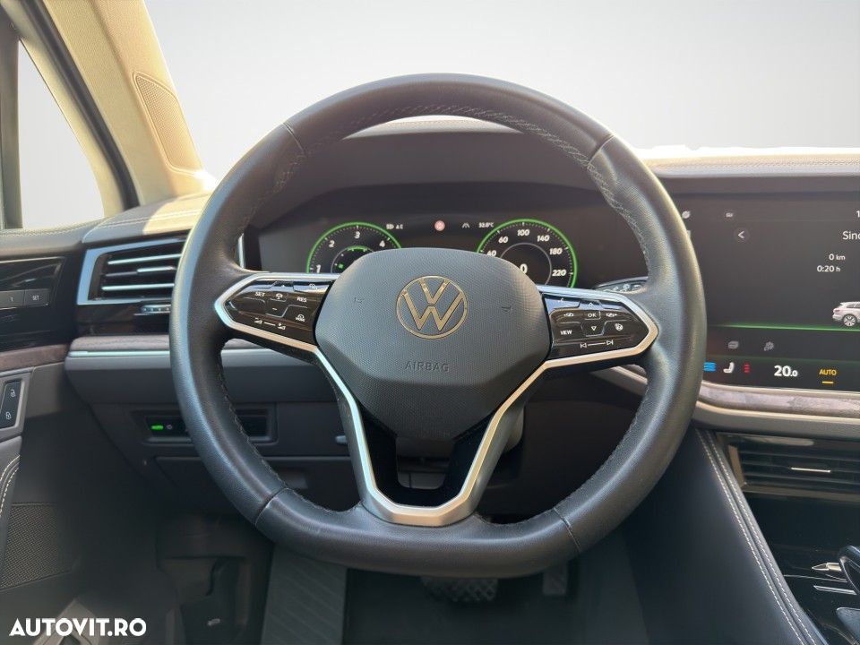 Volkswagen Touareg - 14