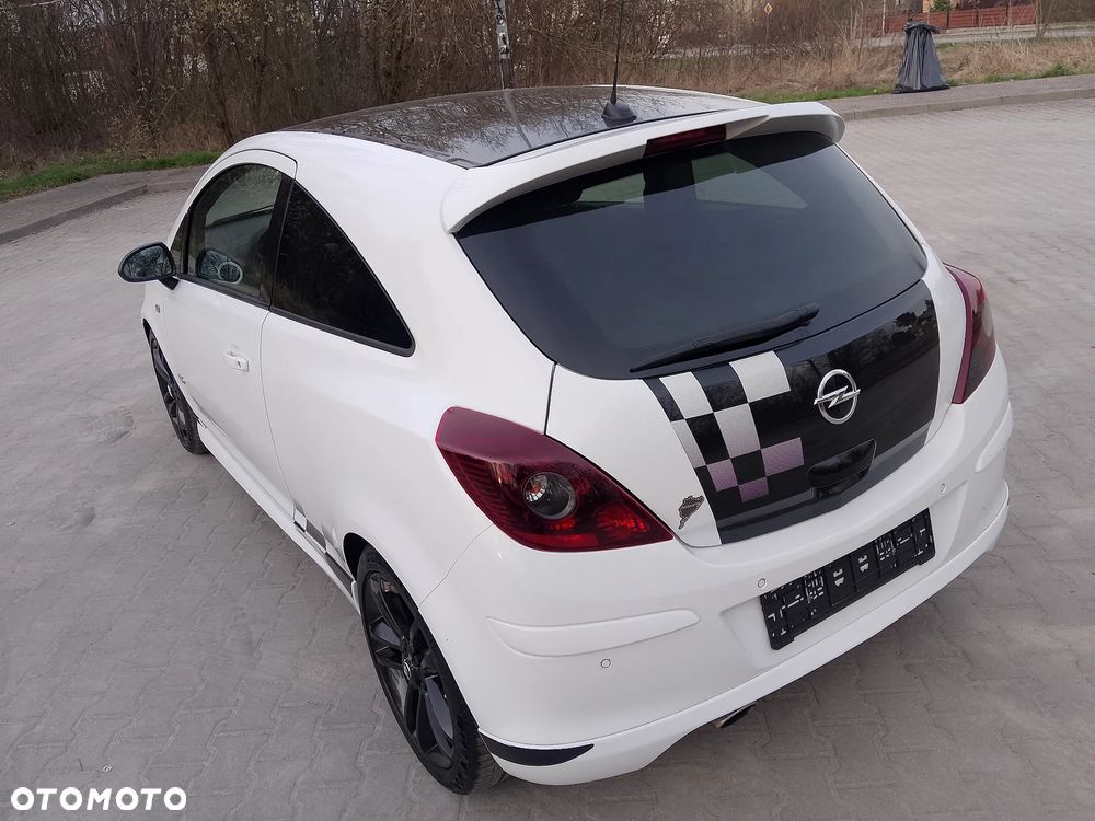Opel Corsa 1.6 Turbo Color Race - 17