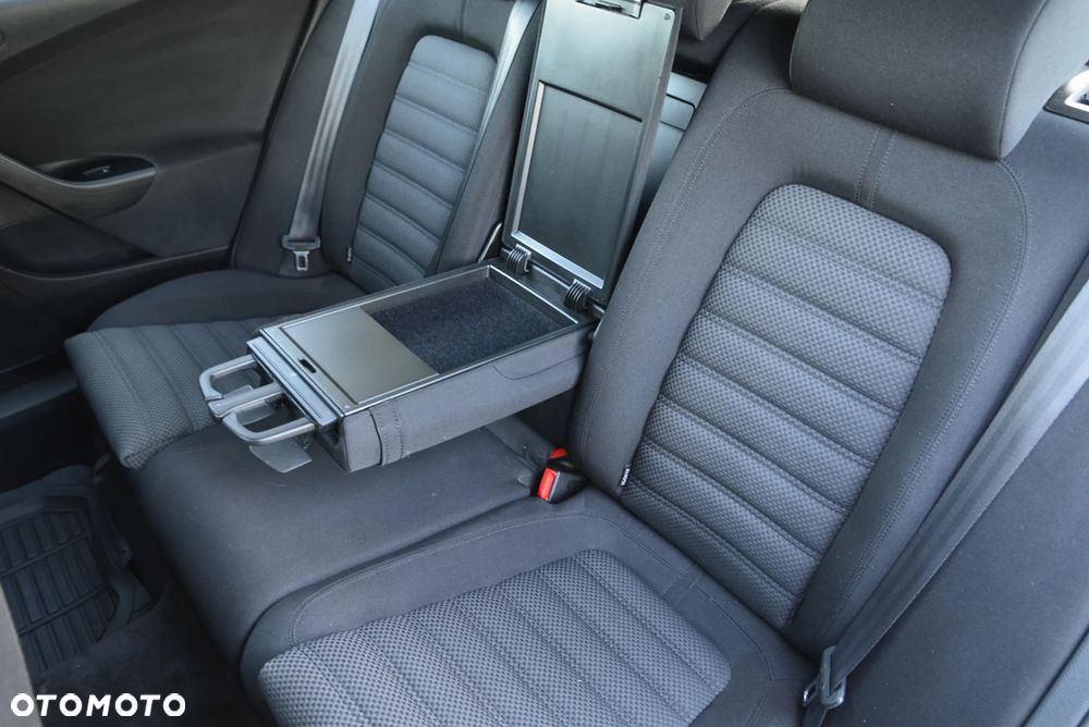 Volkswagen Passat 1.8 TSI Exclusive - 23