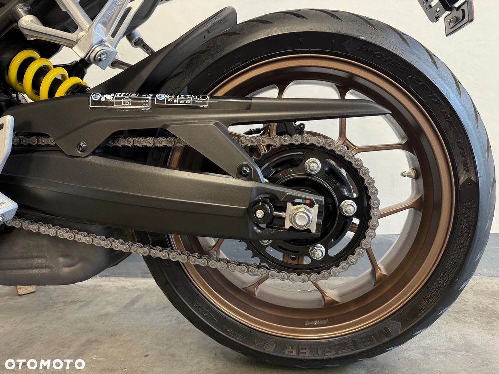 Honda CB - 8