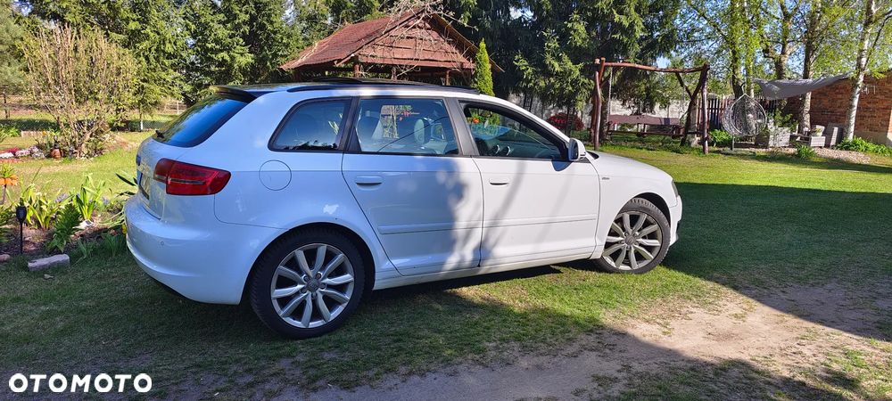 Audi A3 Sportback - 3