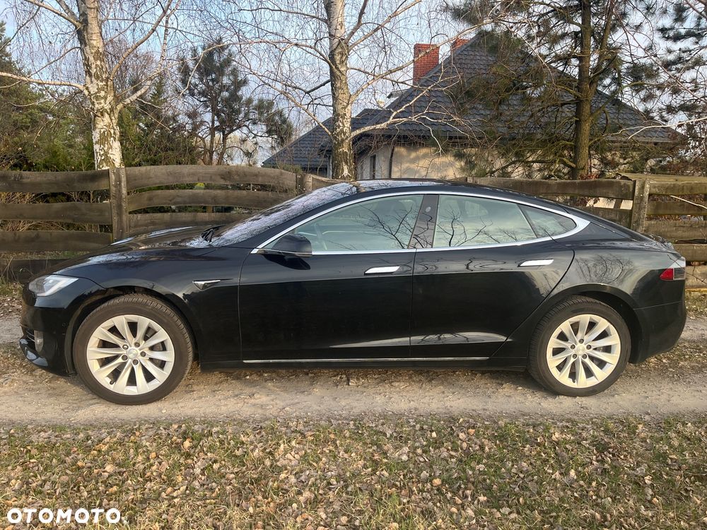 Tesla Model S - 2