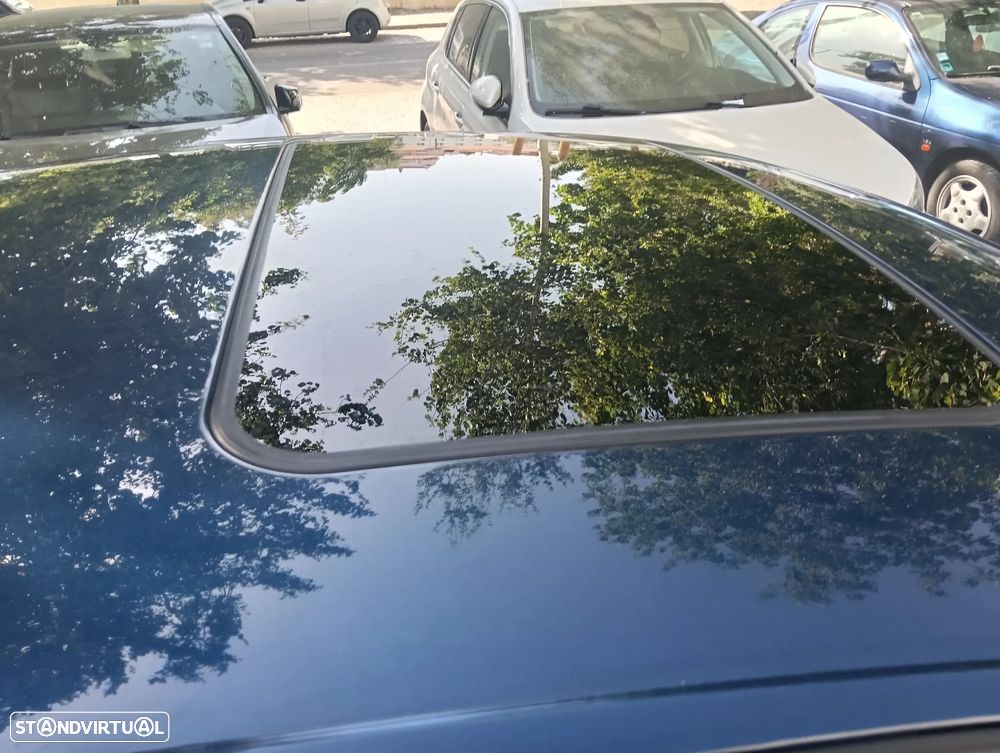 Jaguar S-Type 3.0 V6 Executive Auto. - 33