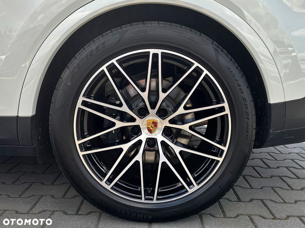 Porsche Cayenne - 13